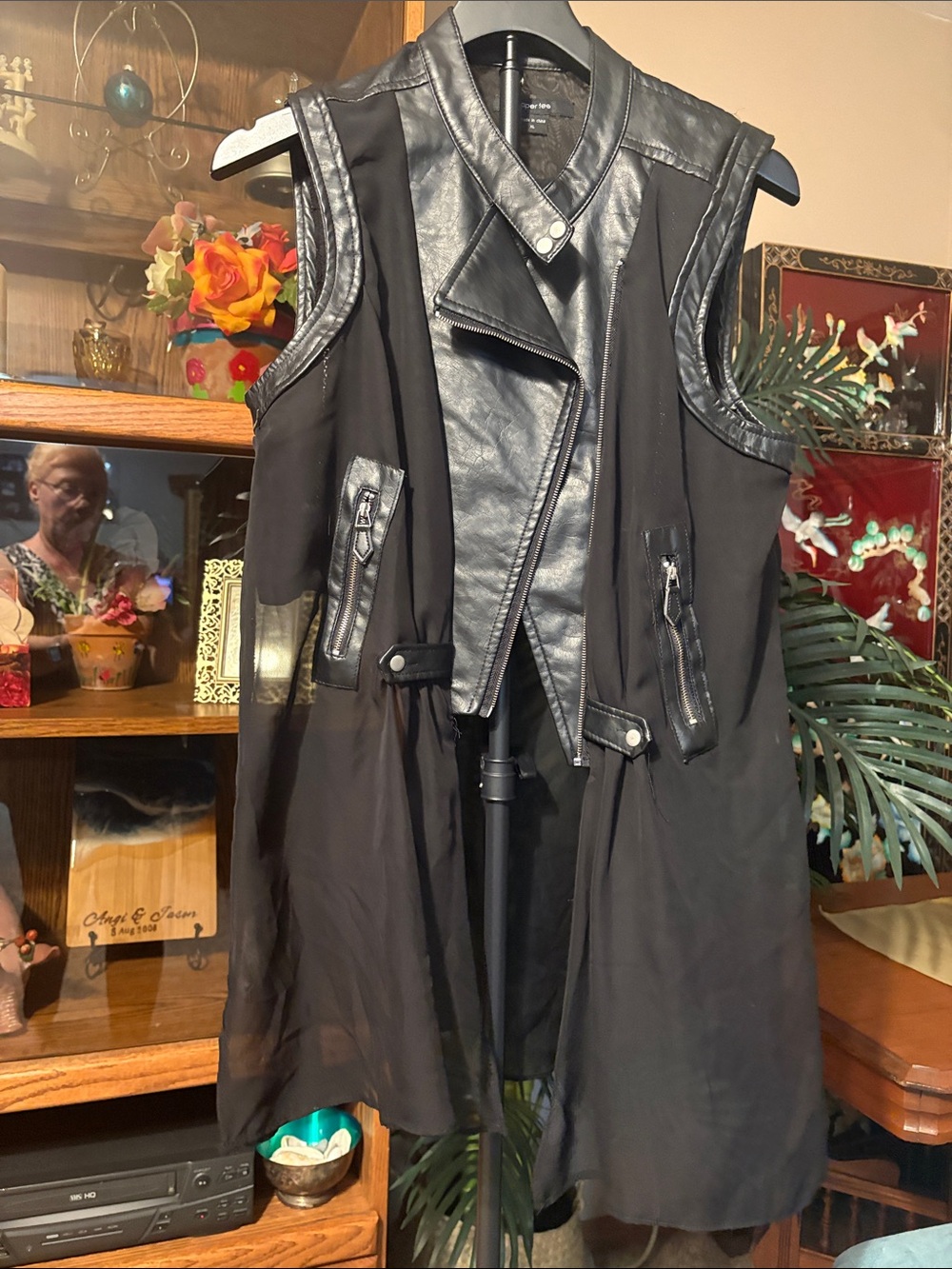 Women’s Black Sleeveless Faux-Leather Trim Drape Vest